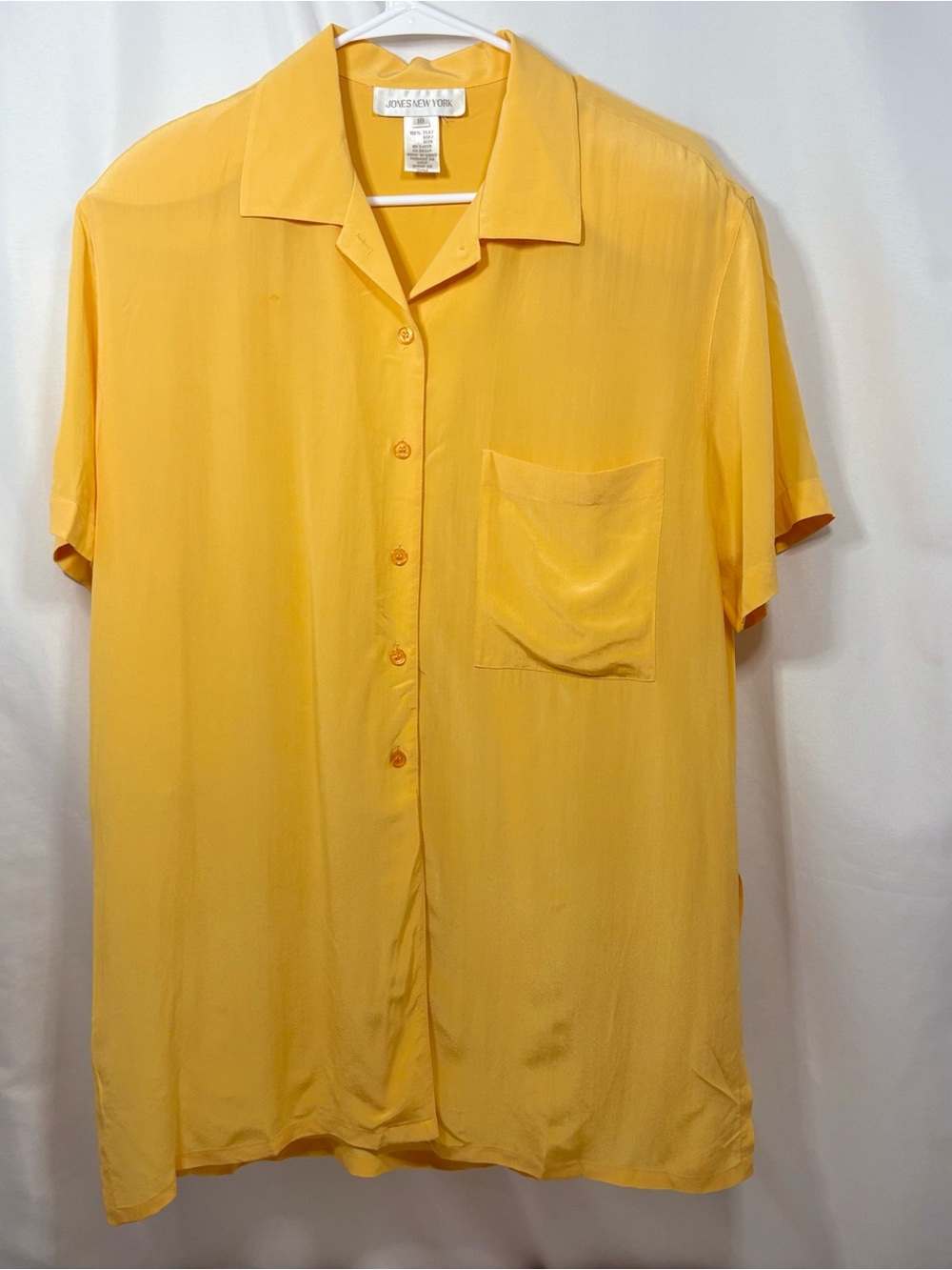 Vintage Jones New York Women’s Short-Sleeve Shirt in Yellow 100% Silk Size 10